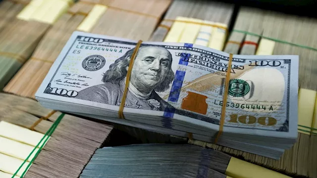 ارتفع في 10 بنوك.. سعر الدولار مقابل الجنيه بنهاية تعاملات اليوم